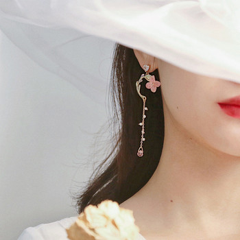 Корейска мода Котешка роза Цвете Пискюл Висящи обеци за жени Кристална перла Висящи асиметрични бижута за сватбено тържество Сладък подарък