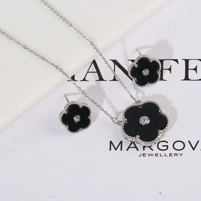 Zlrcon Flowers Flve Leaf Petale Femei Lovely Sweet Fashlon Bijuterii Set 2pc Pandantiv Colier Cercei Brldal Glfts Hlgh Quallty