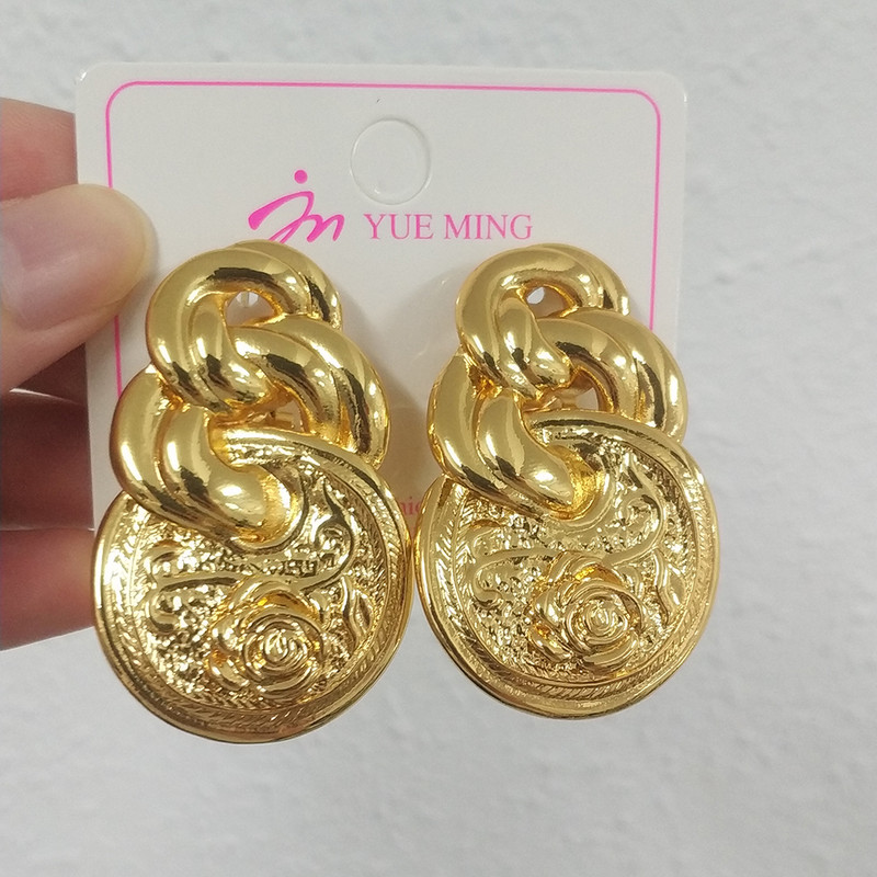 Nový dizajn Dubaj zlaté farebné šperky pre ženy Dubaj módny náhrdelník náušnice prsteň náramok sada nevesta svadobný darček párty