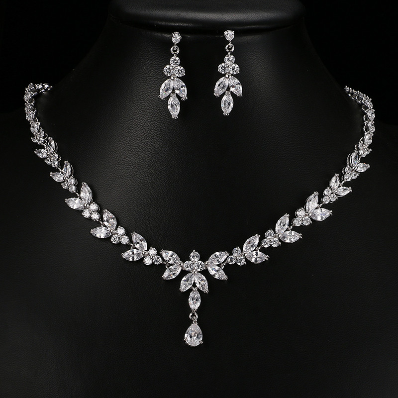 Emmaya Seturi de bijuterii rafinate clasice pentru femei Accesorii pentru petreceri de nunta Cercei cu zirconiu cubic și colier Cadou Ofertă caldă