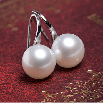 Бляскави обеци Разпродажба Обеци от естествени сладководни перли Корейска мода 2019 Нови популярни дамски обеци с перли на едро