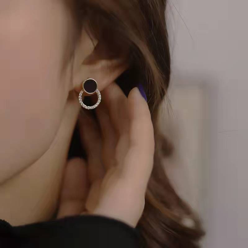 Asimetrične crne okrugle naušnice s nitnama Izvrsne male naušnice za djevojčice Korejski modni nakit za uši Neobične bijoux femme naušnice