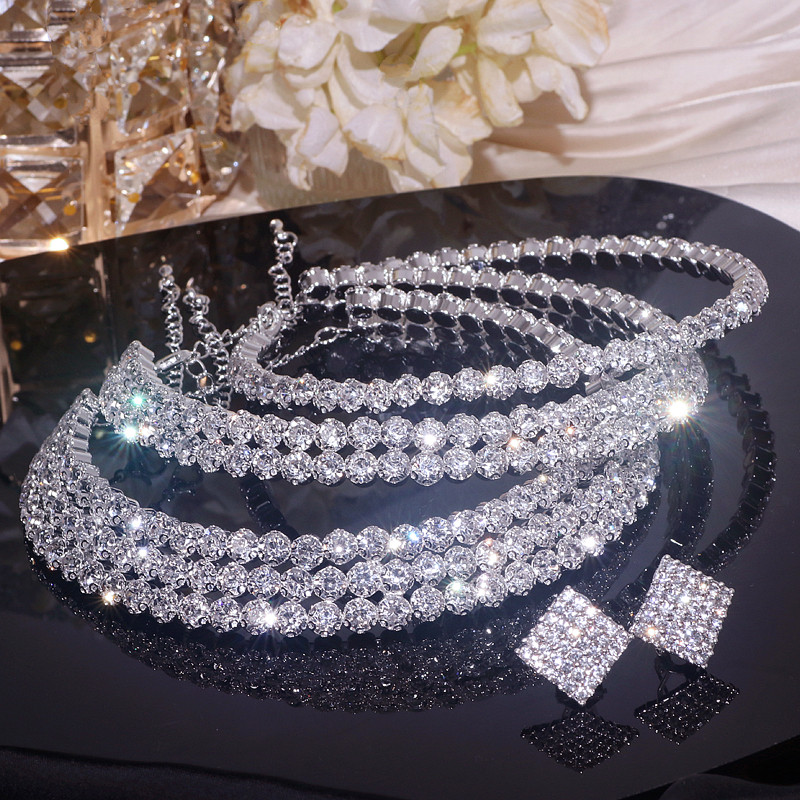 Set de cercei și brățări de colier clasic cu stras de cristal pentru femei de culoare argintie Seturi de bijuterii pentru petrecerea de nuntă de mireasă