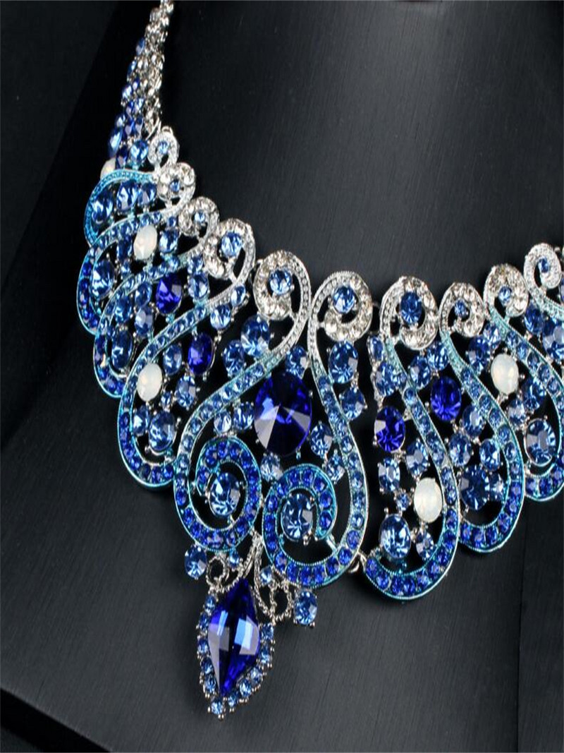 Retro temperamentum kristály nyaklánc fülbevaló szett Kiváló minőségű ötvözetből készült ékszer kiegészítők nőknek