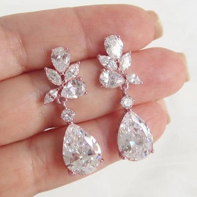 Cercei cu picătură de cristal Huitan cu temperament din zirconiu cubic Bling Bling Cercei pentru femei de înaltă calitate, de culoare argintie, bijuterii la modă