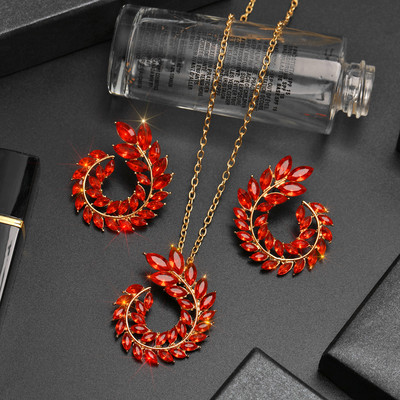 ZOSHI Esküvői Ékszerek Kristály Menyasszonyi Ajándékok Négyzet alakú Nyaklánc Fülbevaló Gyűrű készlet 3db Ékszerkészletek Menyasszonyi Női Ékszerkészletek