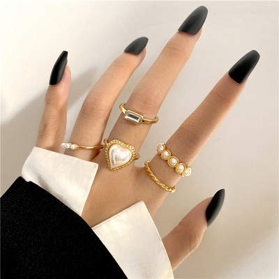 Set de inele cu val de inimă cu fluture roz Boho pentru femei Inele de degete cu strasuri din metal de epocă de culoare aurie 8 buc/set Bijuterii de petrecere Cadouri