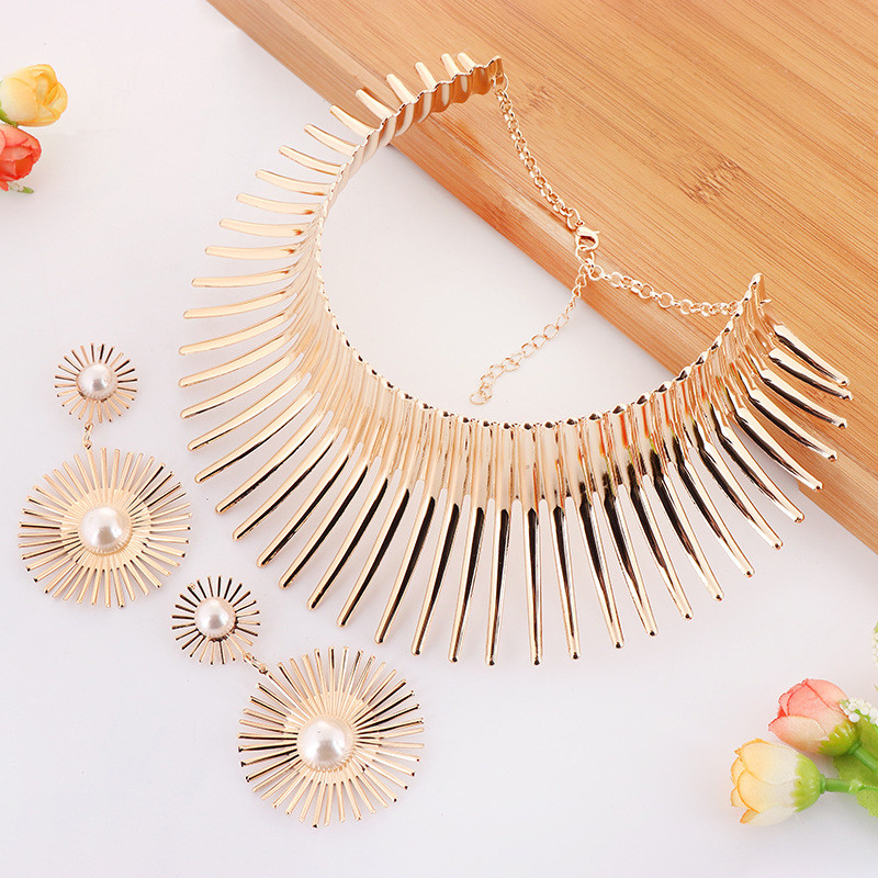 Liffly perdėtas afrikietiškų karolių papuošalų rinkinys aukso spalvos metalas didelis kaklo papuošalas auskarų rinkinys papuošalai steampunk vakarėlio dizainas