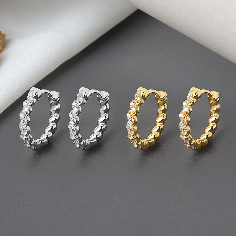 QMCOCO ezüst színű, geometrikus csavart cirkon fülbevaló nőnek nyár divatos divat könnyű luxus ékszer pár ajándék