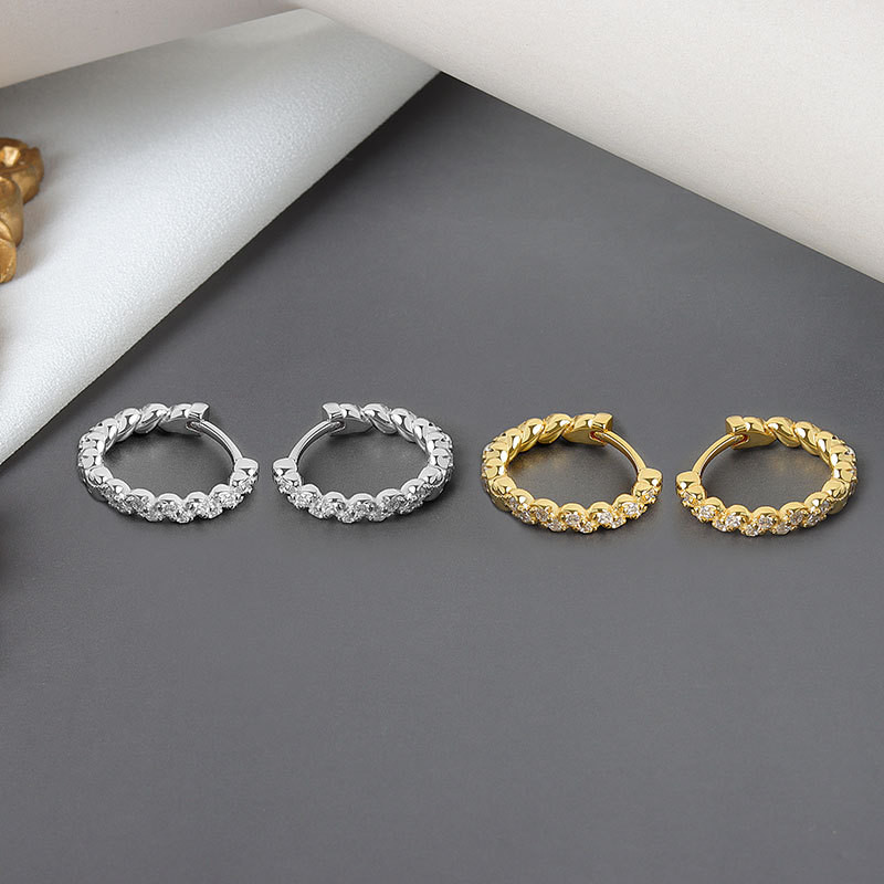 QMCOCO ezüst színű, geometrikus csavart cirkon fülbevaló nőnek nyár divatos divat könnyű luxus ékszer pár ajándék