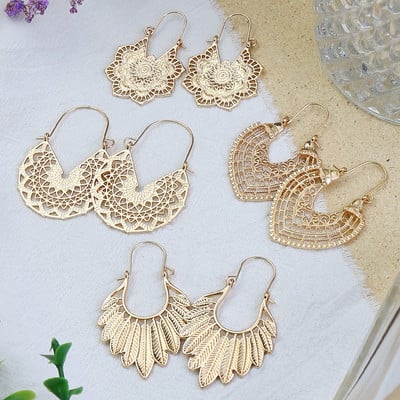Vintage Ethnic Peach Heart Flower Leaf Dangle Earrings For Women Gold Color Hollow Carved Huggies Indian Earrings Jhumka Jewelry