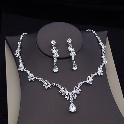 Seturi de bijuterii de mireasă de cristal de modă pentru femei Tiare Cercei Colier Coroana Rochie de mireasă Set de bijuterii de mireasă Accesorii