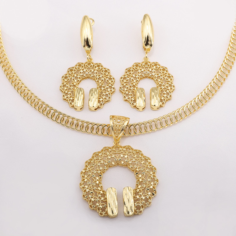 1Sada náhrdelníkov a náušníc, sada šperkov v zlatej farbe pre dievčatá, módny klasický štýl, sada náhrdelníkov a náušníc pre ženy