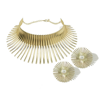 Africa coliere Set de bijuterii de culoare aurie metal mare cuplu exagerat Choker colier Set de cercei bijuterii Steampunk african 2022