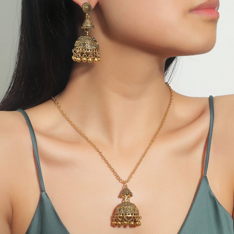 Set de bijuterii de nuntă indiană de epocă pentru femei Colier și cercei cu clopote sculptate de culoare aurie Cadouri