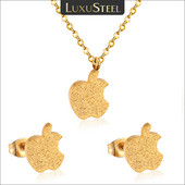 LUXUSTEEL Set de colier de mireasă de culoare aurie Colier cu pandantiv în formă de măr Cercei drăguți Brinco Party Set de bijuterii pentru copii din oțel inoxidabil