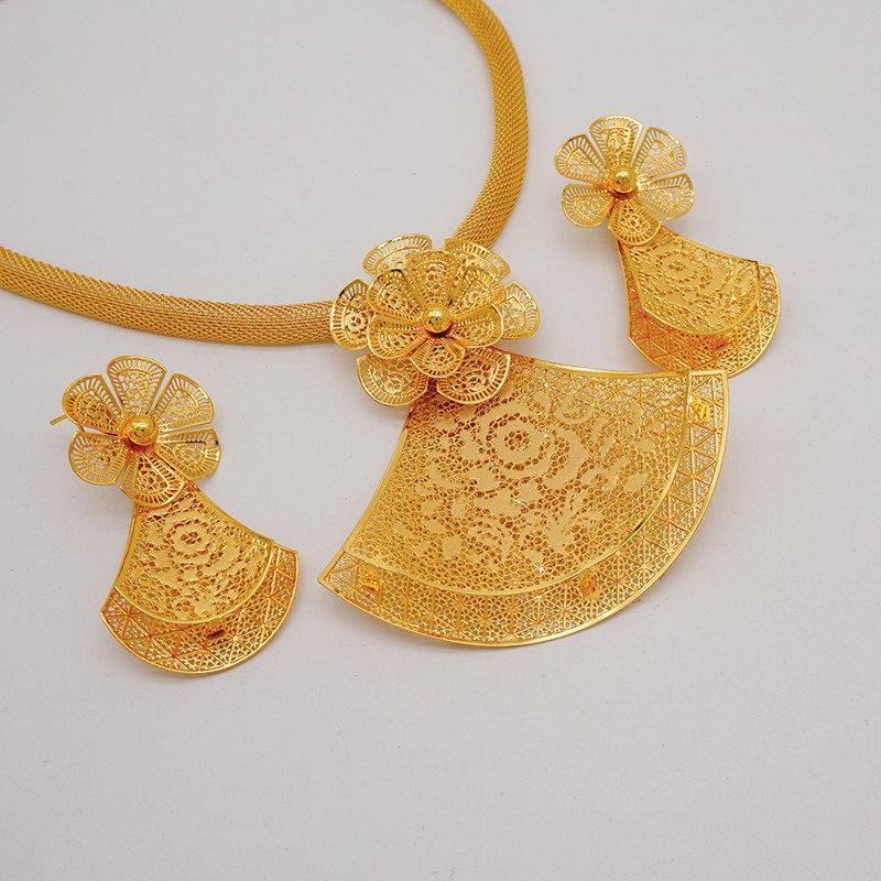 Könnyű, finom dubaji ékszerkészletek női nagy virágos medál indiai nyaklánc és fülbevaló marokkói házassági évfordulós ajándékok