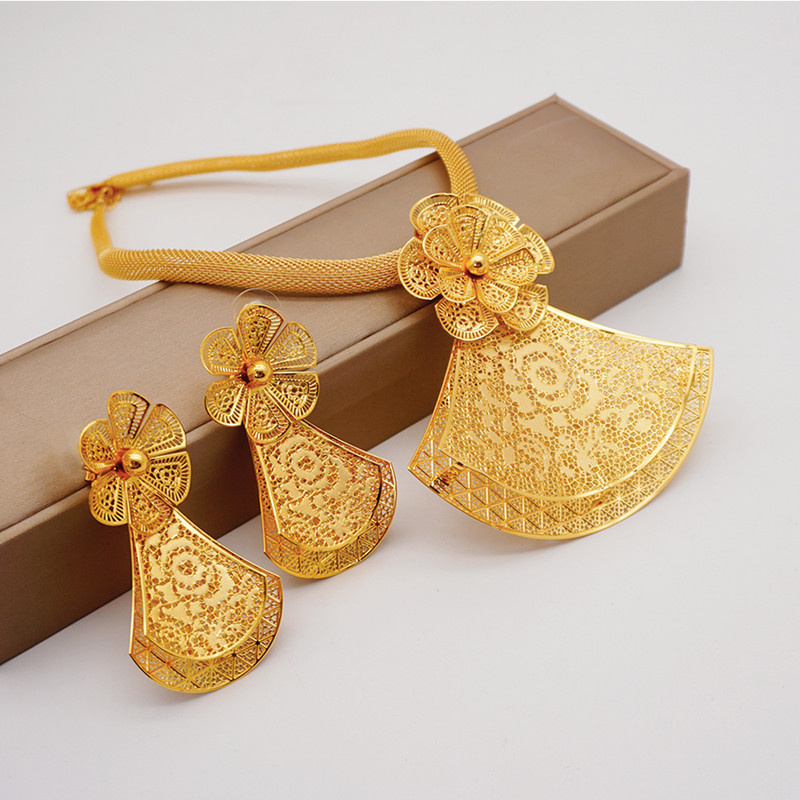 Könnyű, finom dubaji ékszerkészletek női nagy virágos medál indiai nyaklánc és fülbevaló marokkói házassági évfordulós ajándékok