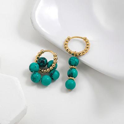 Divatos aszimmetrikus természetes gyöngyök lógó fülbevalók punk rozsdamentes acél kerek kör alakú Huggie fülbevalók ékszer ajándék nőknek