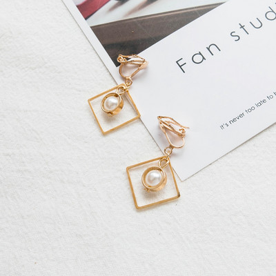 Több stílusú kollekció Ékszer Koreai Kreatív Személyiség Geometrikus Levelek Kapcsos Fülbevaló Divat Lány Női Kiegészítők