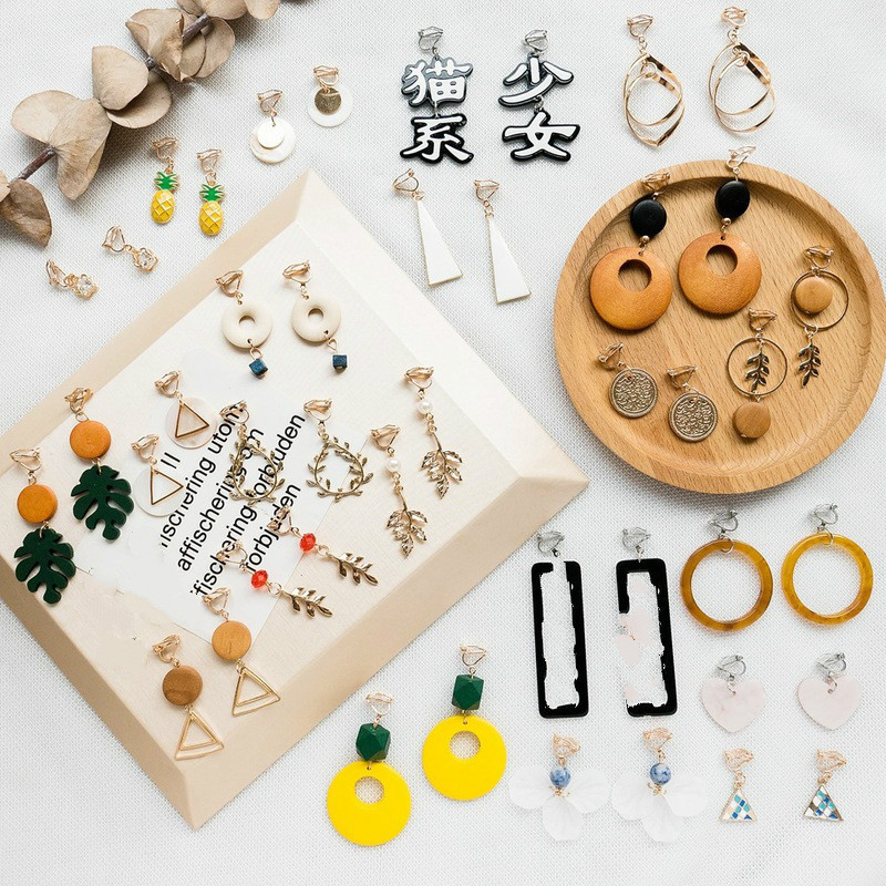 Több stílusú kollekció Ékszer Koreai Kreatív Személyiség Geometrikus Levelek Kapcsos Fülbevaló Divat Lány Női Kiegészítők