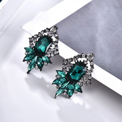 Cercei Ztech Za, culoare verde, cristal/stras, cercei lungi cu pandantiv geometric, bijuterii vintage, accesorii pentru femei