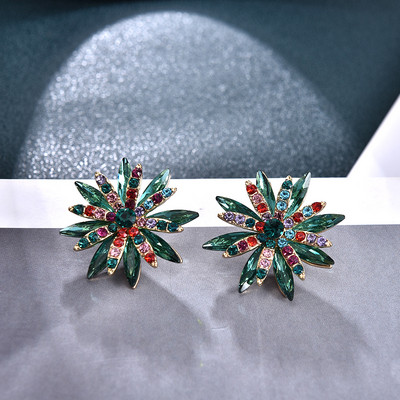 Cercei Ztech Za, culoare verde, cristal/stras, cercei lungi cu pandantiv geometric, bijuterii vintage, accesorii pentru femei