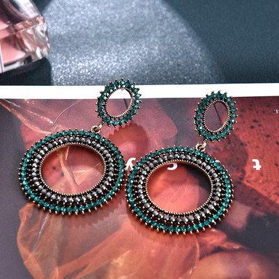 Cercei Ztech Za, culoare verde, cristal/stras, cercei lungi cu pandantiv geometric, bijuterii vintage, accesorii pentru femei