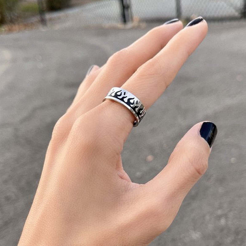 Újdonságok Hip-hop Punk rozsdamentes acél pillangó lánggyűrű Vintage gótikus csillagkeresztes gyűrűk nőknek férfi páros divatékszerek