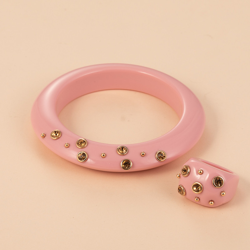 6 stílusos, divatos indiai ékszerkészlet nőknek. Aranyos akril, nagy gyűrűvel és karkötővel, gyanta bűbájjal, kristály karperecekkel lányoknak