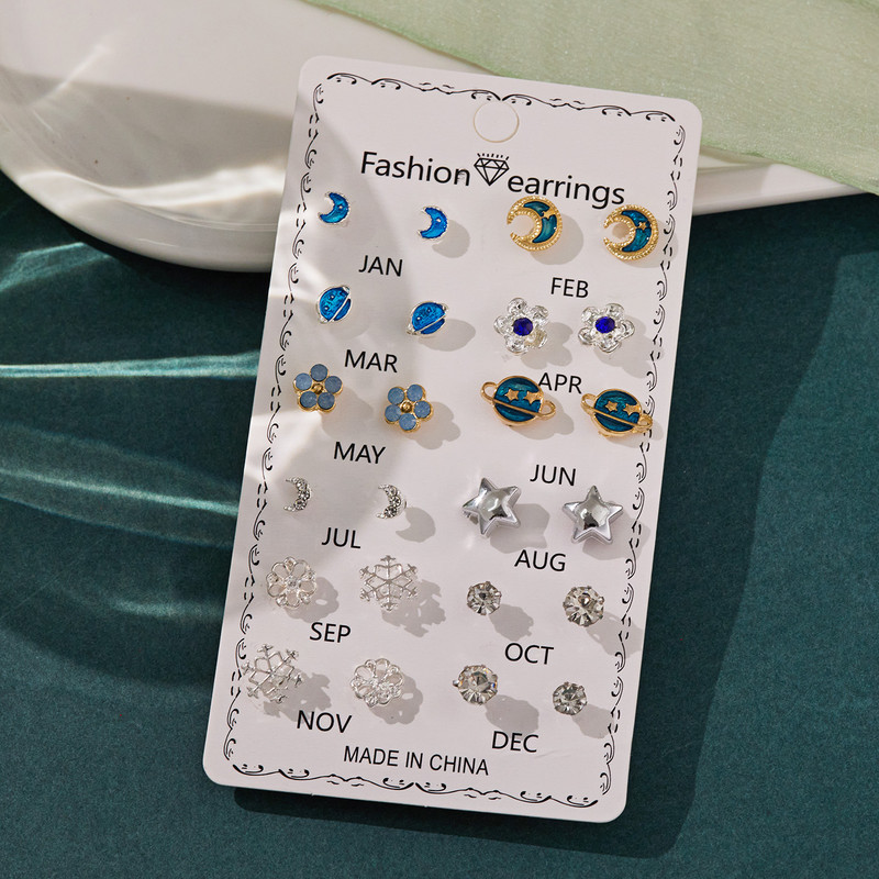 12 pár Small Planet Moon Star fülbevaló szett nőknek Egyszerű geometrikus virág strasszos fülbevaló Divatparti ékszer