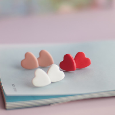 Jarná kolekcia, roztomilé malé visiace srdce, ružová červená pečiatka, obálka s dlhými očkami, sady náušníc z polymérovej hliny, darčeky na Valentína