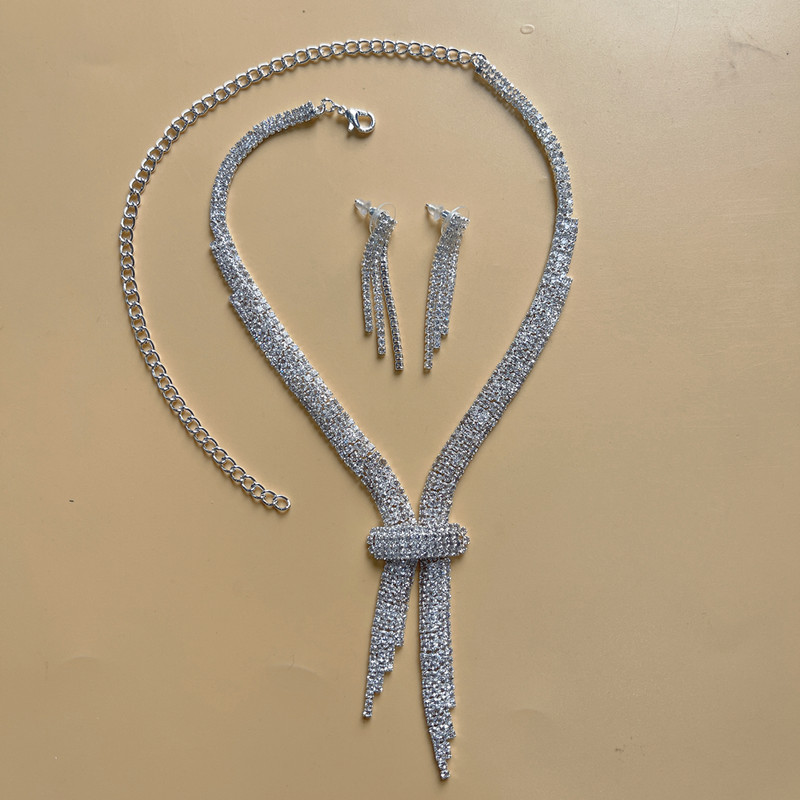 Luxus strasszos bojt hosszú medál teljes kristály nyaklánc fülbevaló szett Elegáns divat menyasszonyi esküvői ékszer születésnapi ajándék