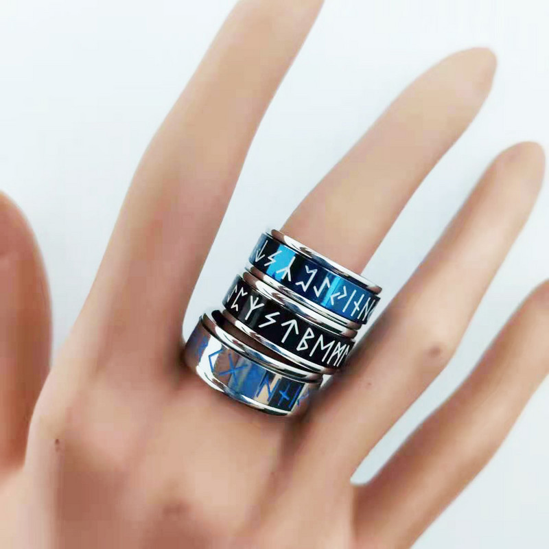 Fekete Viking Runes Rozsdamentes Acél Gyűrűk Férfi 8mm Esküvői Szalag forgatható világító Gyűrűk Ékszer Ajándék