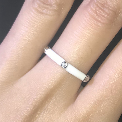 10 színű egyszerű stílusú, fényes cirkon kővel kirakott, egyszerű stílusú zománcgyűrű, divatos női eljegyzési gyűrű