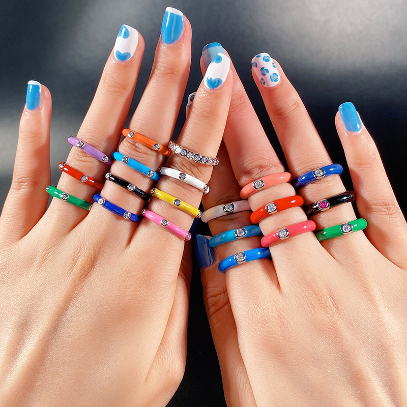 10 színű egyszerű stílusú, fényes cirkon kővel kirakott, egyszerű stílusú zománcgyűrű, divatos női eljegyzési gyűrű