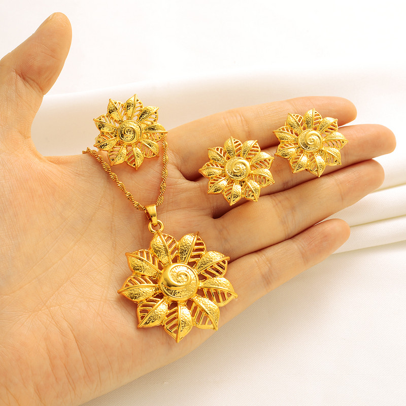 Seturi de bijuterii africane placate cu aur pentru femei Dubai Mireasă Cadouri de nuntă Colier rotund Cercei Set de inele Bijuterii