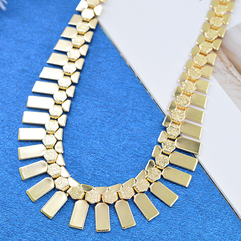 Sunny Jewelry Bijuterii Boemia Guler Set de bijuterii Colier de modă Cercei Set de brățări pentru femei pentru nuntă Bijuterii Constatări