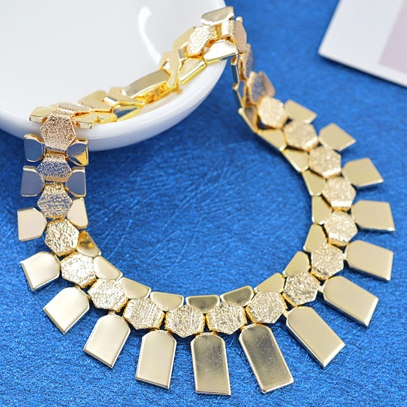 Sunny Jewelry Bijuterii Boemia Guler Set de bijuterii Colier de modă Cercei Set de brățări pentru femei pentru nuntă Bijuterii Constatări