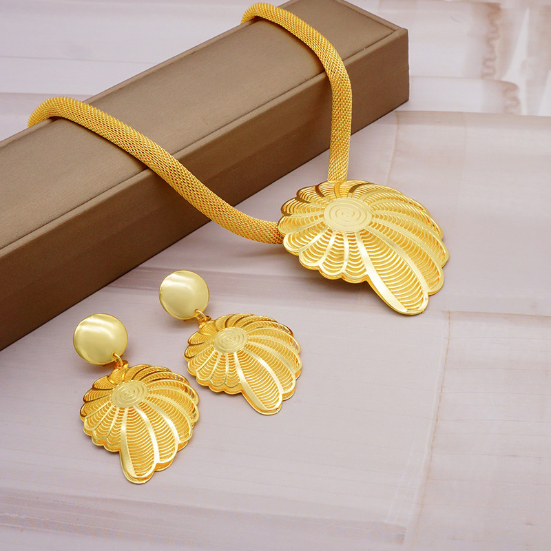 Divat, nigériai nő, esküvő, afrikai, nagy medál, csocsó, virág ékszerkészlet, Dubai arany színű menyasszonyi ajándék