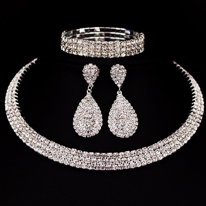 Vânzare fierbinte Mireasa Clasic Strass Cristal Choker Colier Cercei și Brățară Seturi de bijuterii de nuntă Accesorii de nuntă X164