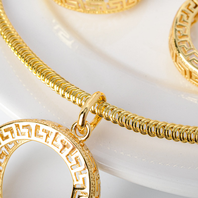 Diana Dječji setovi nakita Šuplje okrugle pozlaćene naušnice Ogrlica s privjeskom za žene Novi dizajn za vjenčanje Poklon Klasični