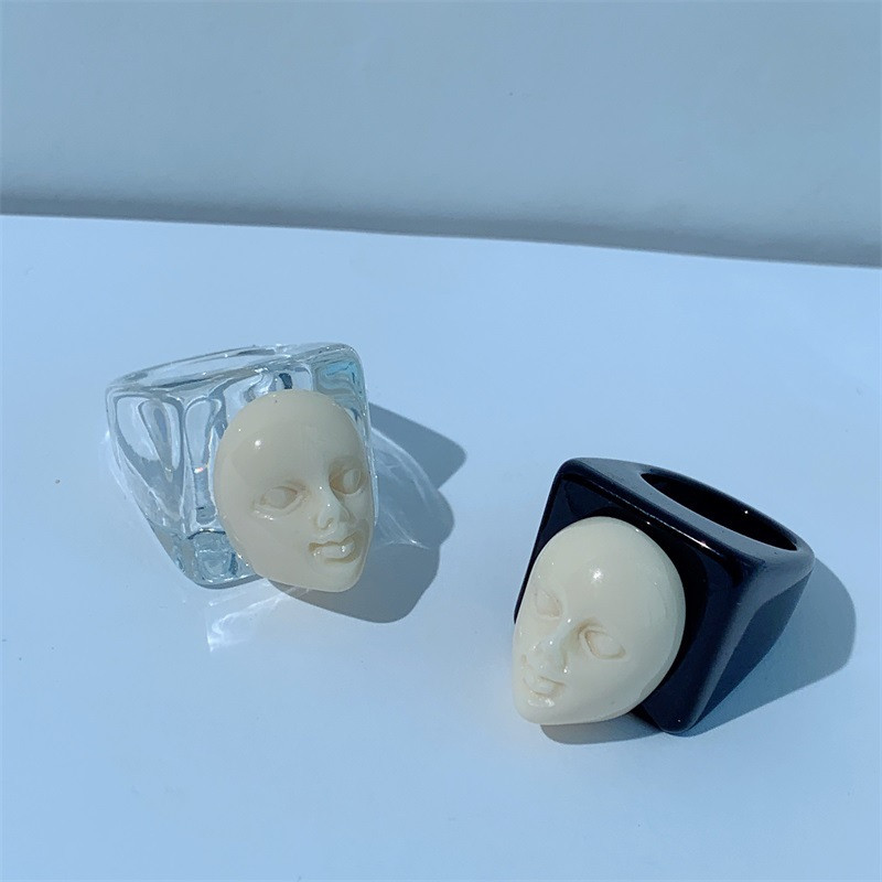 Винтидж гримаса маска пръстени за жени черен бял усмивка Y2k пръстени модни бижута естетична смола Корея аксесоари парти подаръци