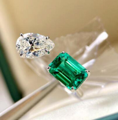 ZAKOL Модни отворени пръстени с бяло злато и циркониеви листа за момиче Модерни кристални крила Пръст за регулиране на пръстена Парти Дамски бижута