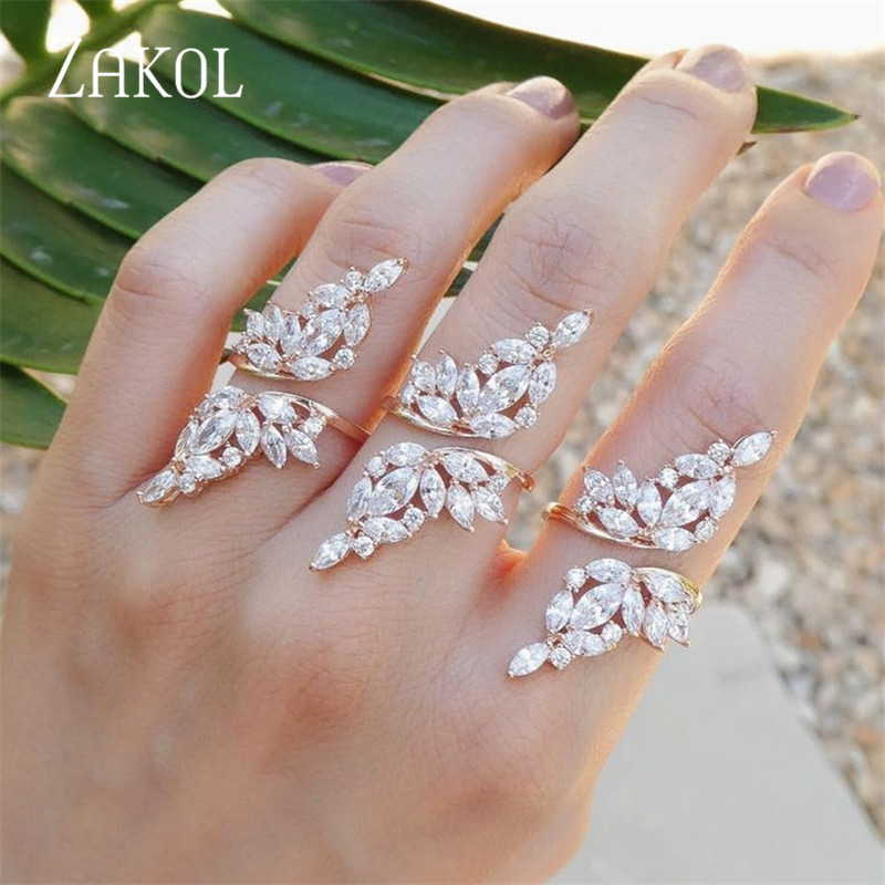 ZAKOL Модни отворени пръстени с бяло злато и циркониеви листа за момиче Модерни кристални крила Пръст за регулиране на пръстена Парти Дамски бижута