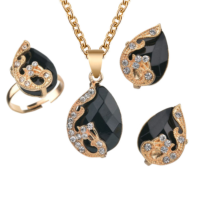 Fashion Crystal Pandantive Colier Cercei Seturi pentru femei Set de bijuterii Mireasa Cercei de nunta Inel Colier Set