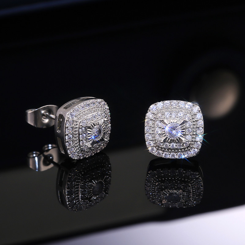 Huitan Brilliant Cubic Zirconia Stud Earrings for Princess Квадратна форма Гъвкав стил Изискан подарък Дамски обеци Класически бижута