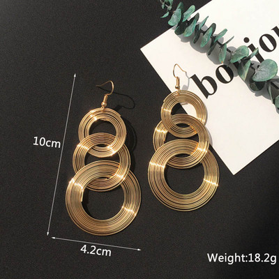 Punk Gold Farba Veľké geometrické 3 kruhové kovové dlhé visiace náušnice pre ženy Bohémske párty prehnané módne šperky