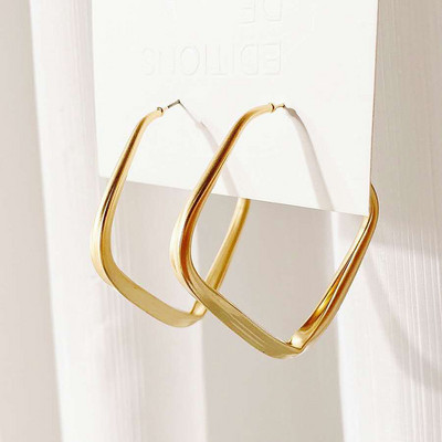 Cercei cu lanț cu ciucuri pentru femei.