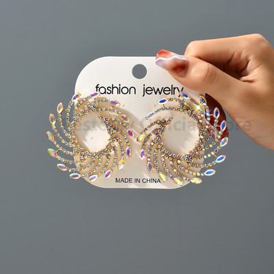 Европейски американски модни преувеличени пиърсинг обеци за жени Момиче Слънчева форма Уникален дизайн Изящни аксесоари за бижута